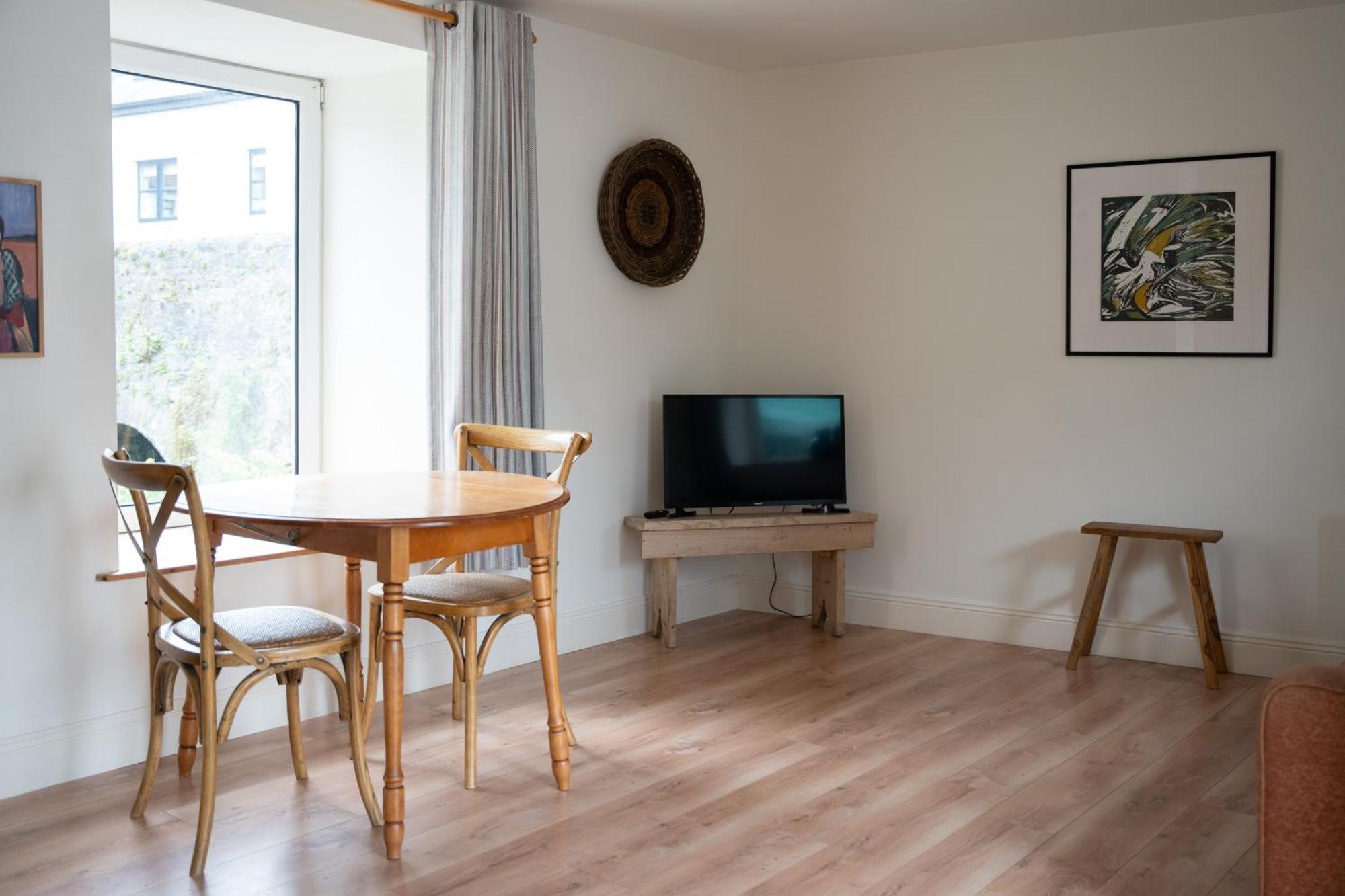 The Roost Appartement Westport Buitenkant foto