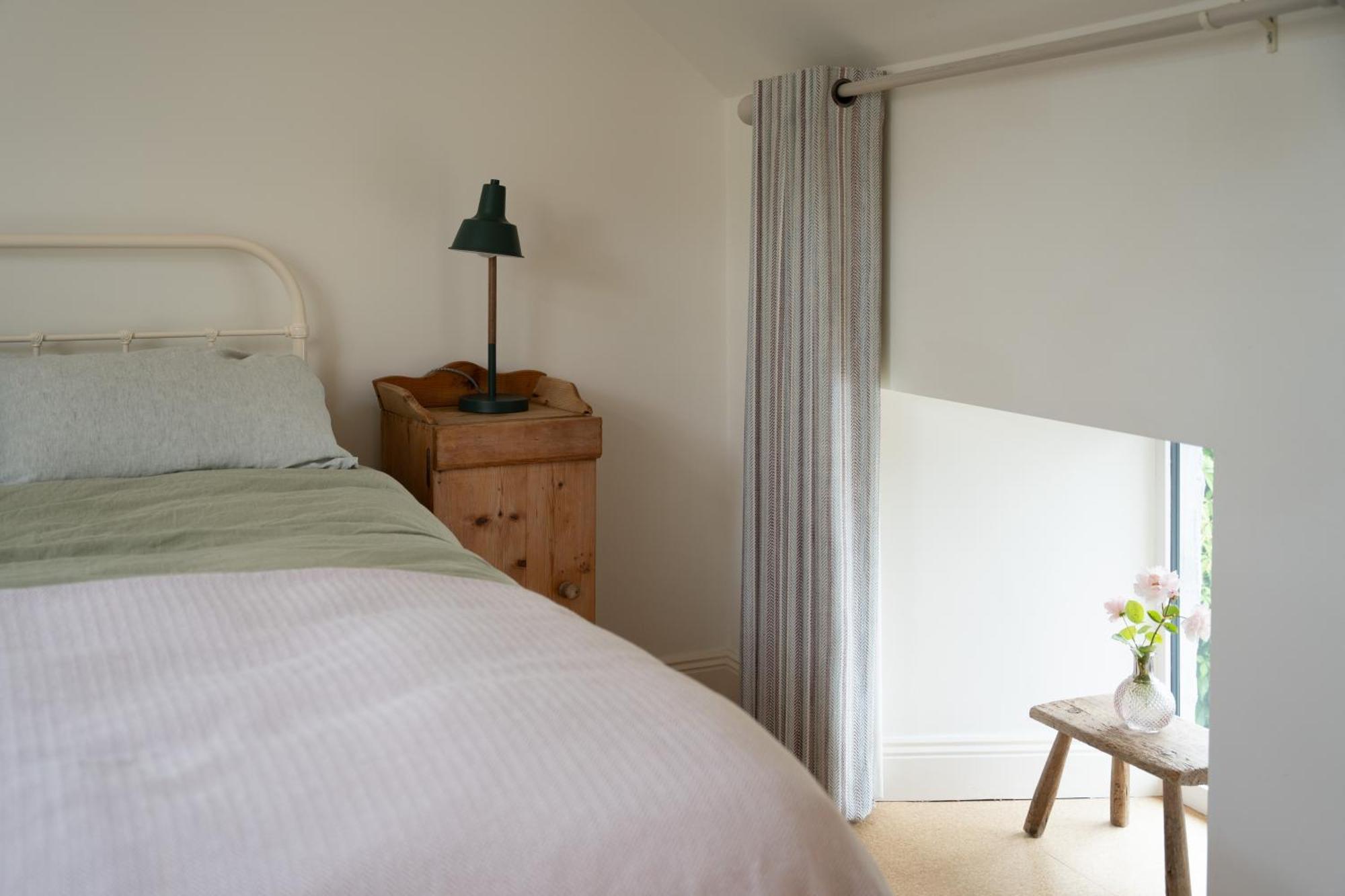 The Roost Appartement Westport Buitenkant foto