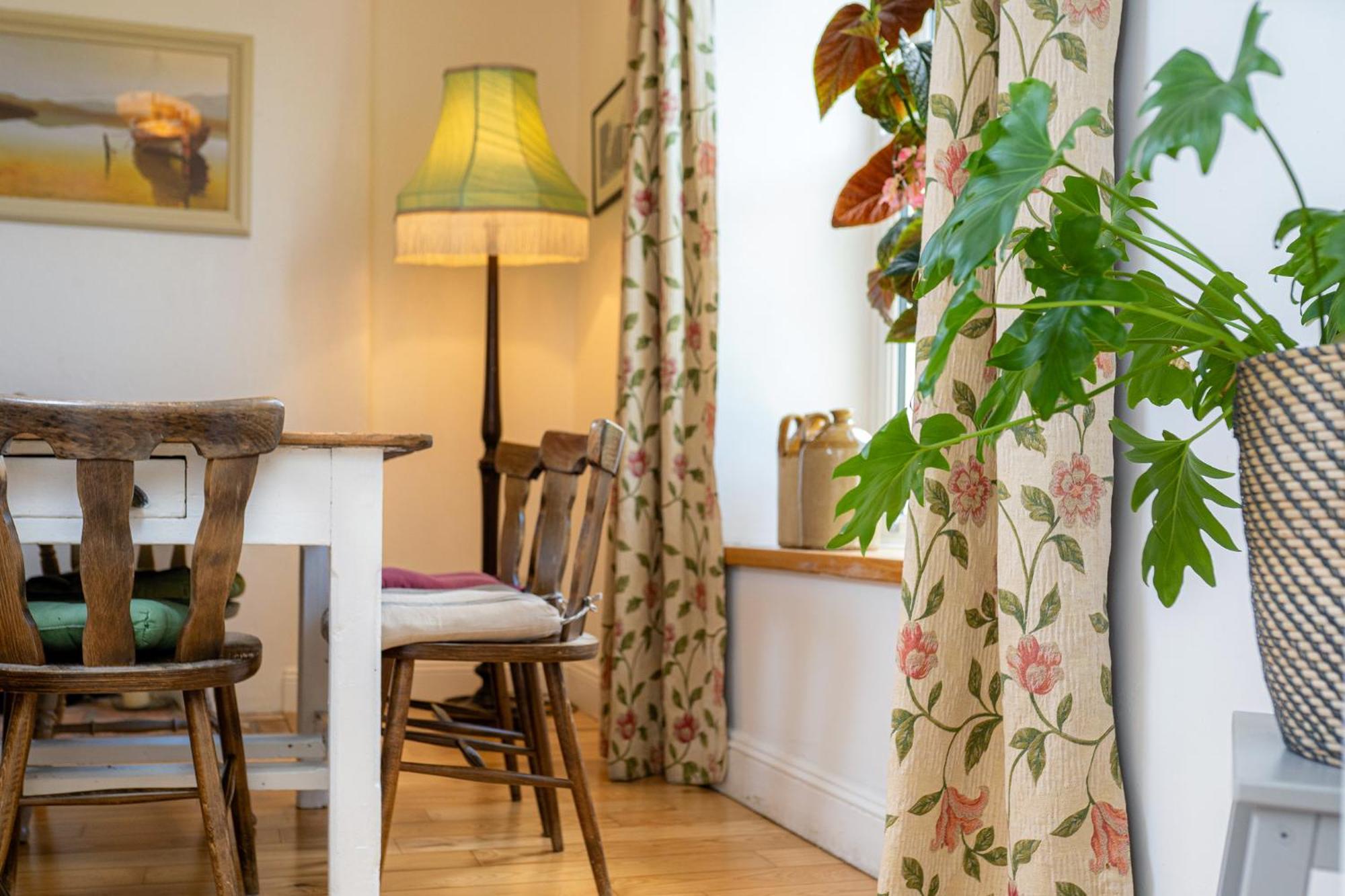 The Roost Appartement Westport Buitenkant foto